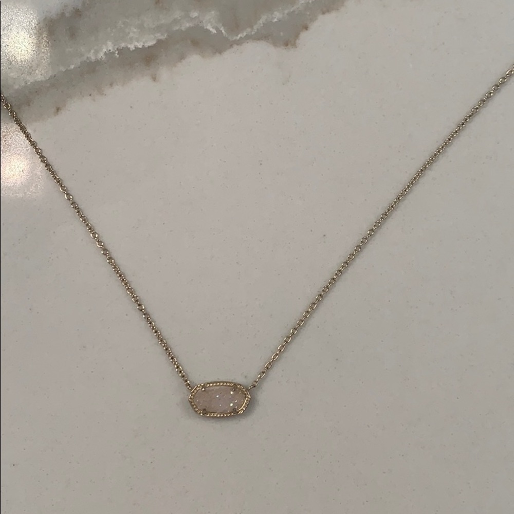Kendra Scott necklace